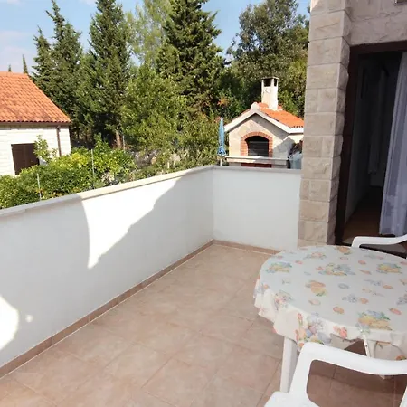 Holiday Apartments Postira, Brac - 704 Postira